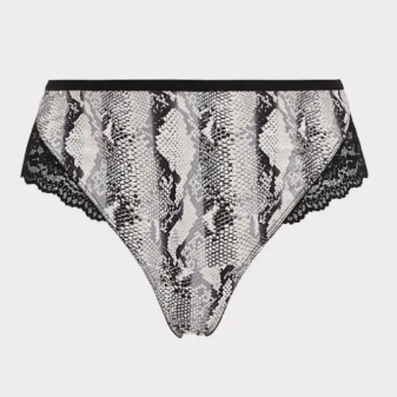 3 for $30 TORRID PANTY SALE-NWT SNAKESKIN PRINT & LACE BACK HIPSTER SIZE 2X 0083 - Picture 3 of 9
